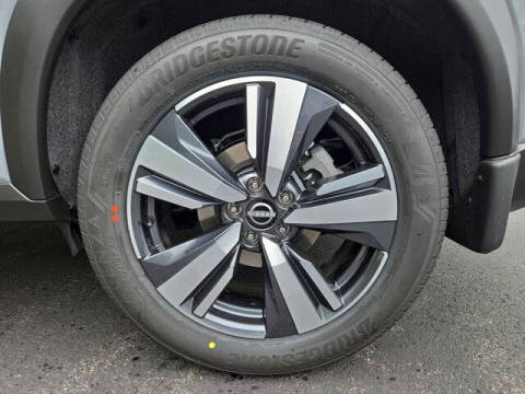 2025 Nissan Rogue SL