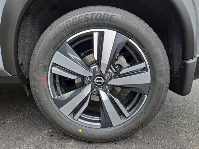 2025 Nissan Rogue SL