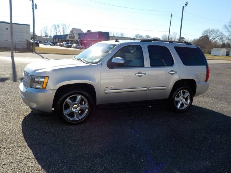 2011 Chevrolet Tahoe for sale at Young's Motor Company Inc. in Benson NC