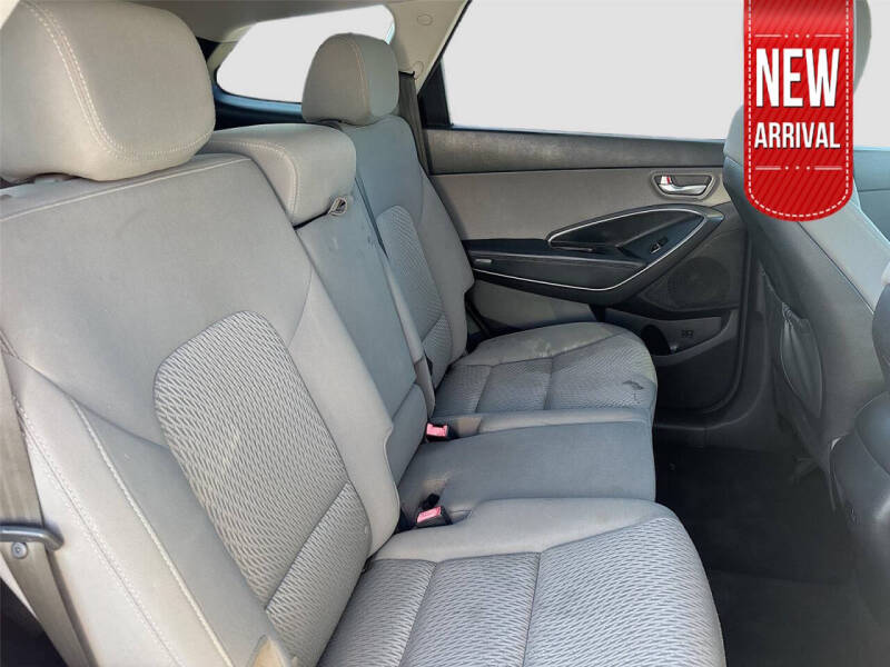 2016 Hyundai Santa Fe SE