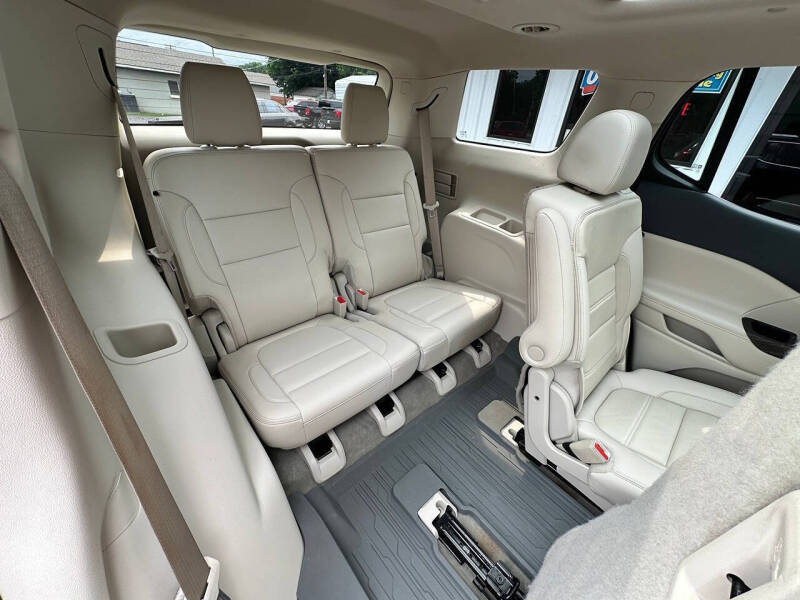 2020 GMC Acadia Denali
