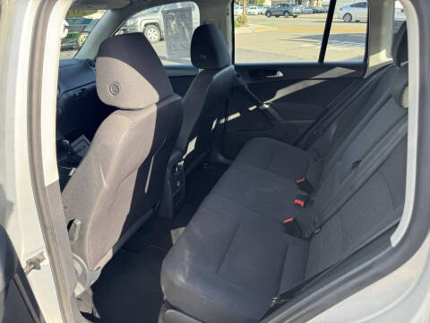 2015 Volkswagen Tiguan S