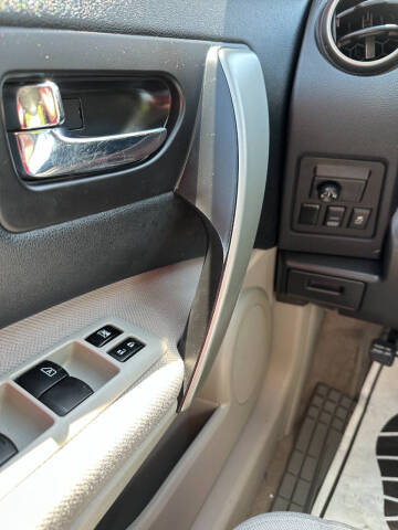 2012 Nissan Rogue SV