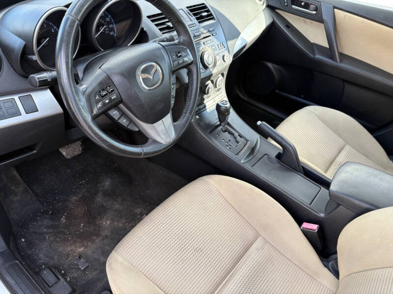 2013 Mazda MAZDA3 i Touring