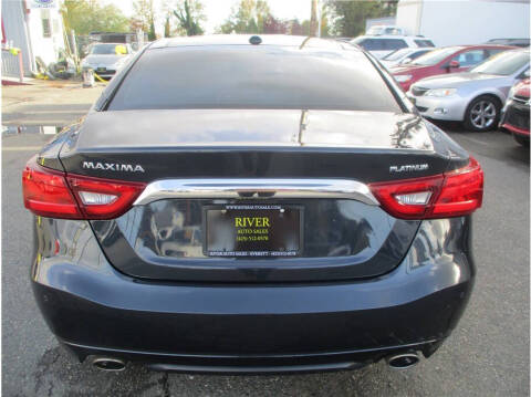 2017 Nissan Maxima Platinum