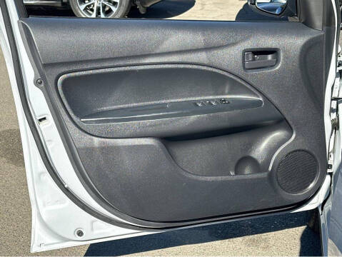 2024 Mitsubishi Mirage G4 LE