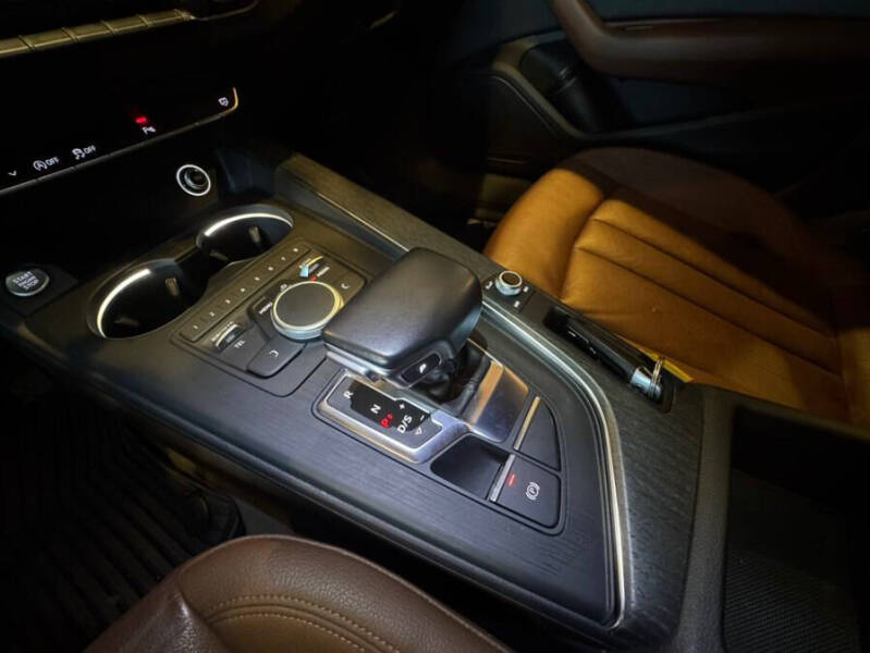 2017 Audi A4 2.0T quattro Premium