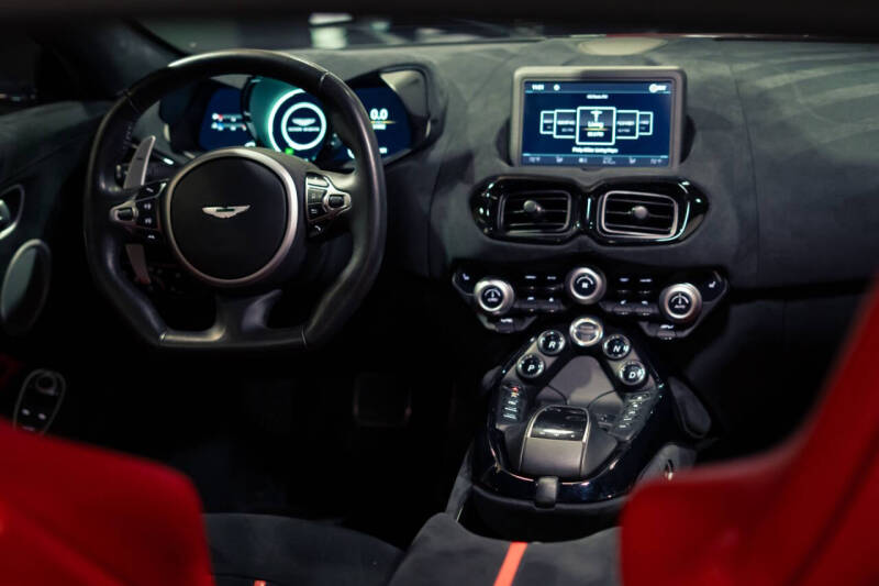 2020 Aston Martin Vantage