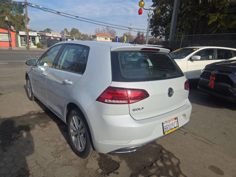 2020 Volkswagen Golf TSI
