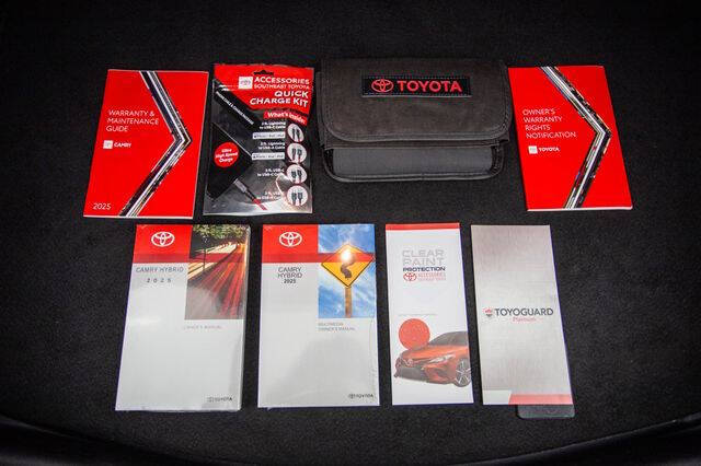 2025 Toyota Camry SE