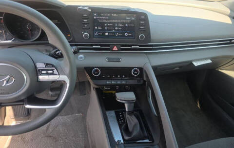 2022 Hyundai Elantra