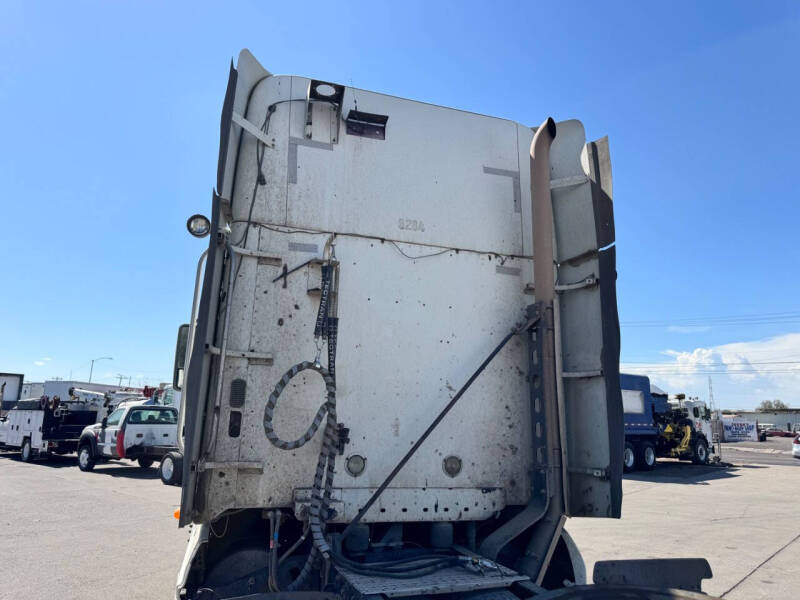 2007 Freightliner Columbia