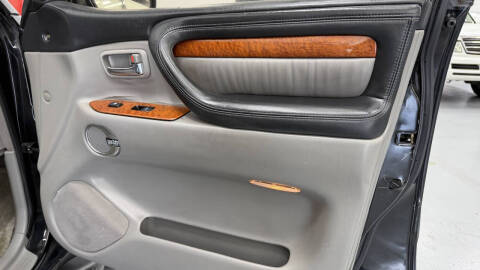 2003 Lexus LX 470