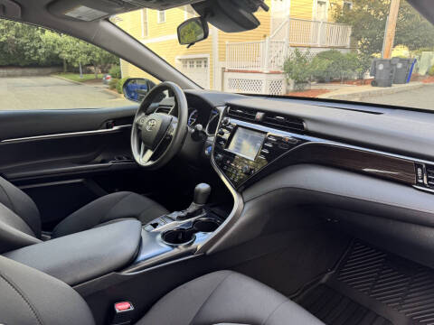 2020 Toyota Camry Hybrid LE