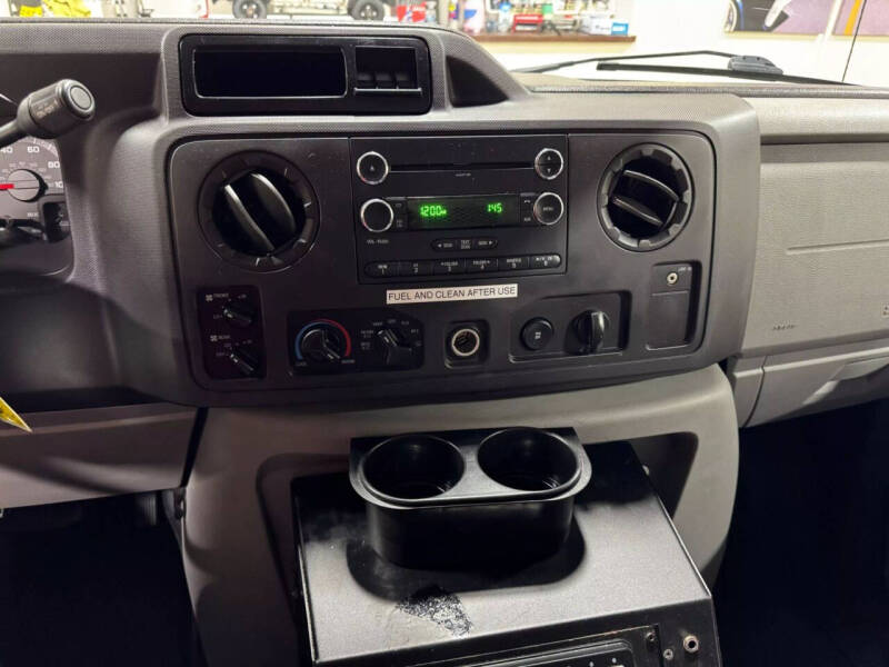 2012 Ford E-Series E-350 SD