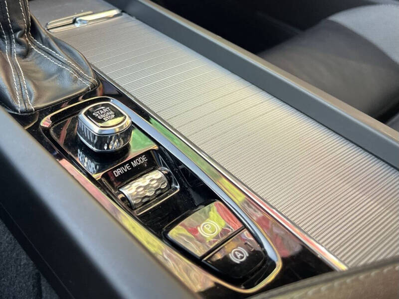 2019 Volvo S60 T6 R-Design