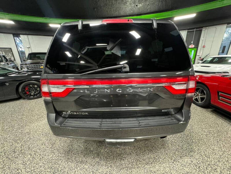 2016 Lincoln Navigator Select