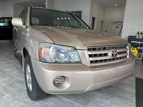 2004 Toyota Highlander for sale at Evolution Autos in Whiteland IN