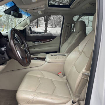 2017 Cadillac Escalade ESV Luxury