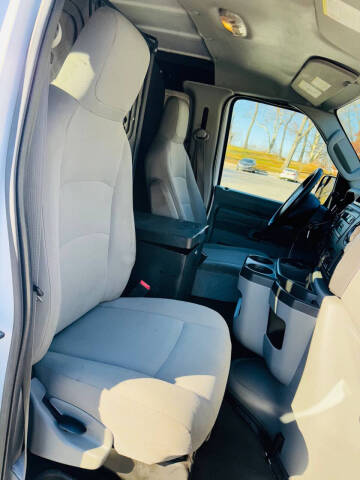 2014 Ford E-Series E-250