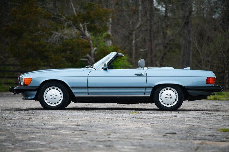 1986 Mercedes-Benz 560-Class 560 SL