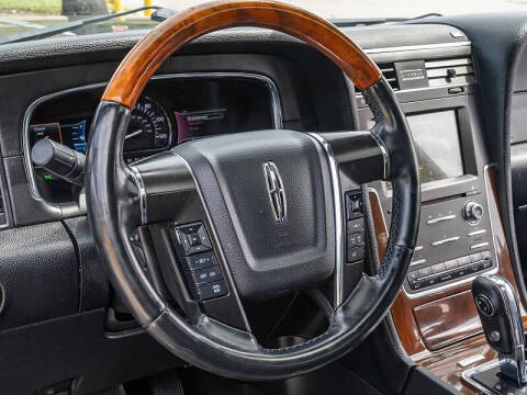 2017 Lincoln Navigator L Select