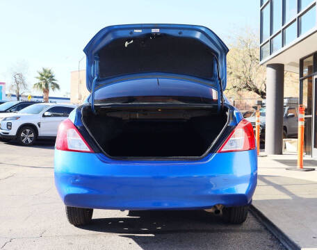 2012 Nissan Versa 1.6 SV