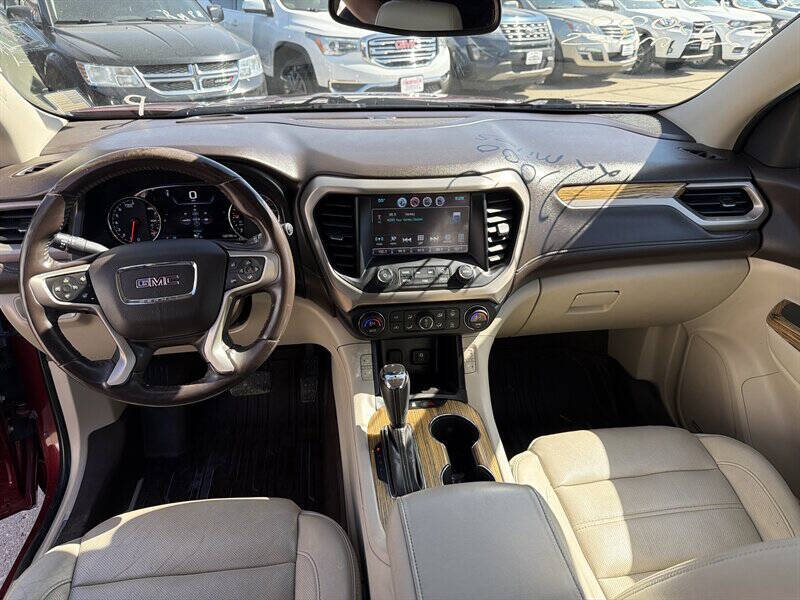 2017 GMC Acadia Denali