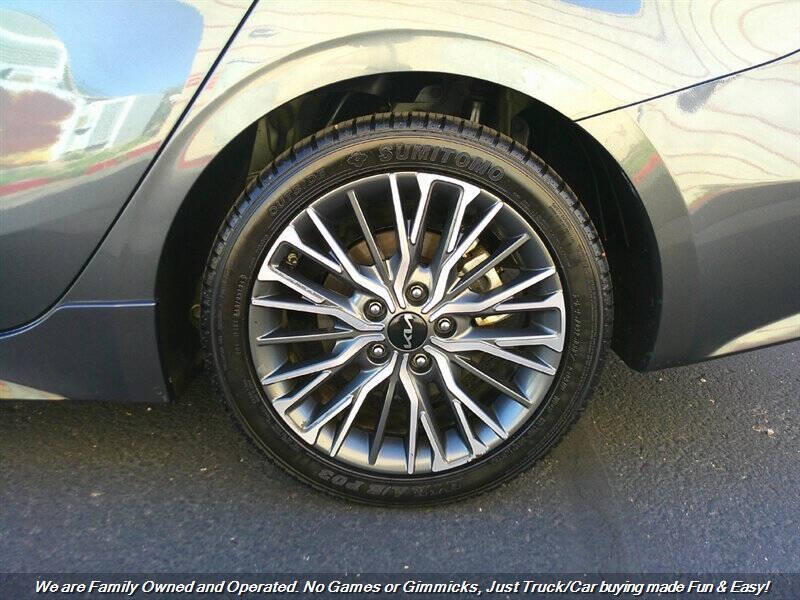 2022 Kia Forte GT Line