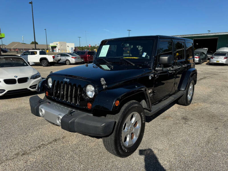 2013 Jeep Wrangler Unlimited Sahara photo 5