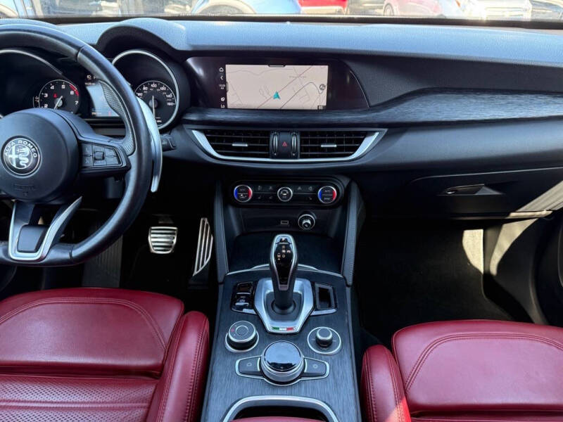 2022 Alfa Romeo Stelvio Sprint