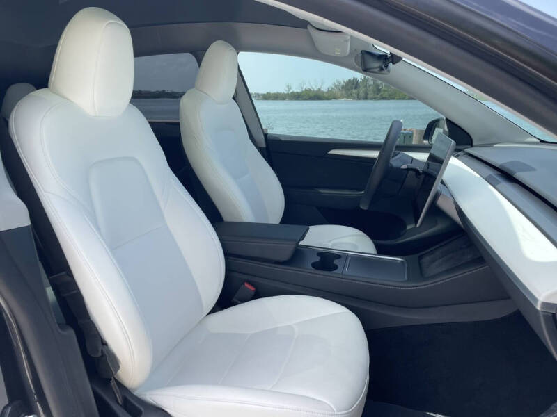 2024 Tesla Model Y Long Range
