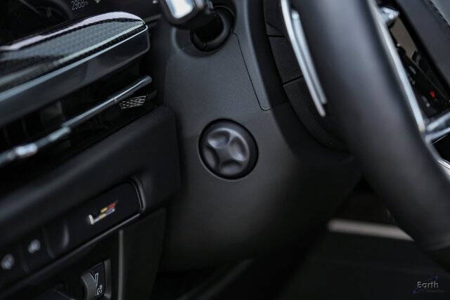 2025 Cadillac Escalade-V