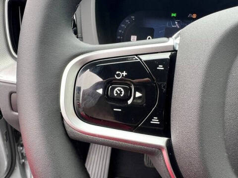 2026 Volvo XC60 B5 Ultra Black Edition