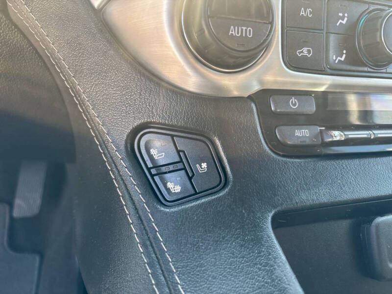2017 GMC Yukon XL SLT