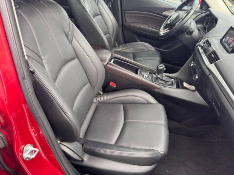 2018 Mazda MAZDA3 Touring