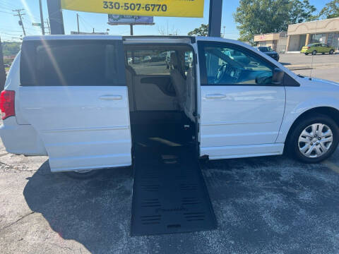 2016 Dodge Grand Caravan for sale at JORDAN AUTO SALES in Youngstown OH