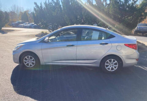 2012 Hyundai Accent GLS