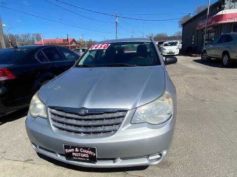 2010 Chrysler Sebring for sale at TOWN & COUNTRY MOTORS in Des Moines IA