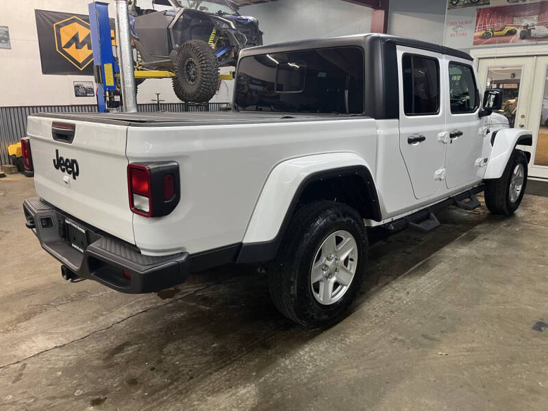 2022 Jeep Gladiator Sport S