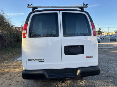 2016 GMC Savana 2500