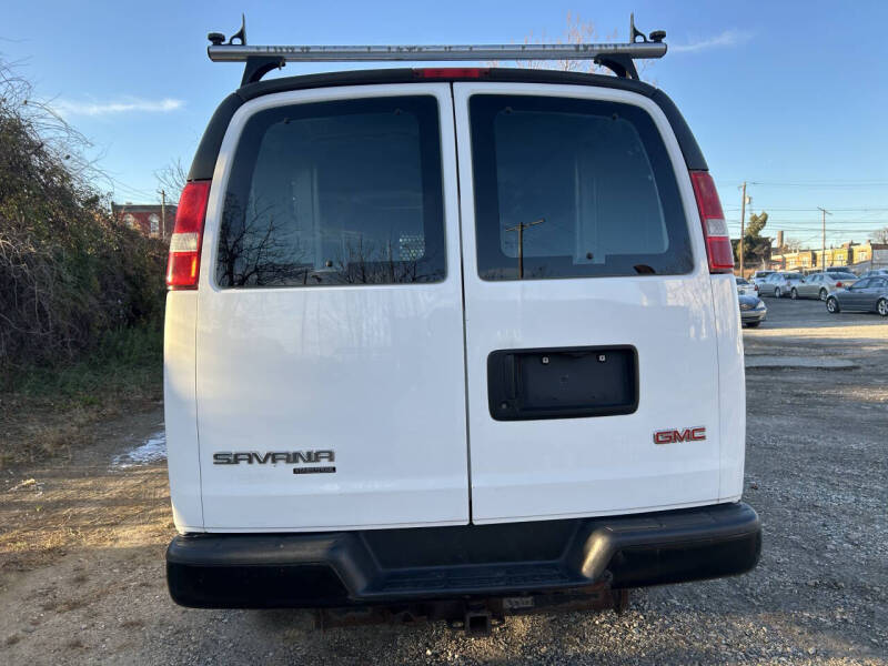 2016 GMC Savana 2500