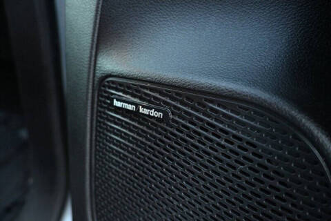 2020 Chrysler Pacifica Hybrid Limited Red S