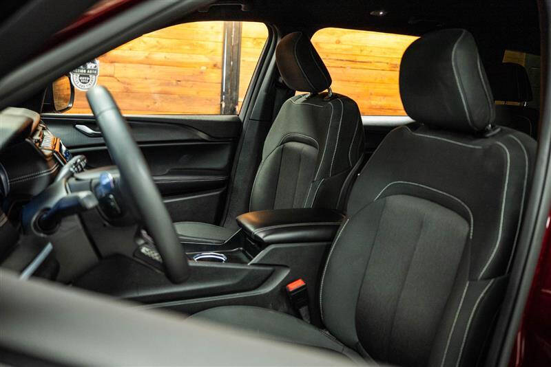 2024 Jeep Grand Cherokee L Laredo