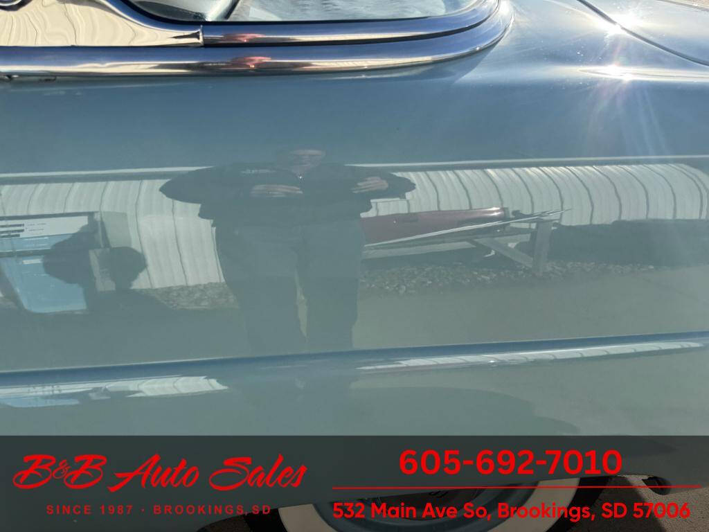 1952 Ford Crestline 105