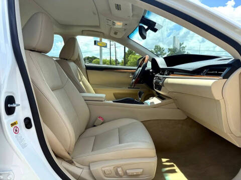 2014 Lexus ES 300h