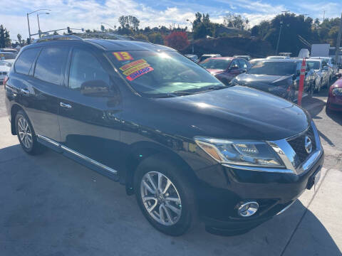 2013 Nissan Pathfinder for sale at 1 NATION AUTO GROUP in Vista CA