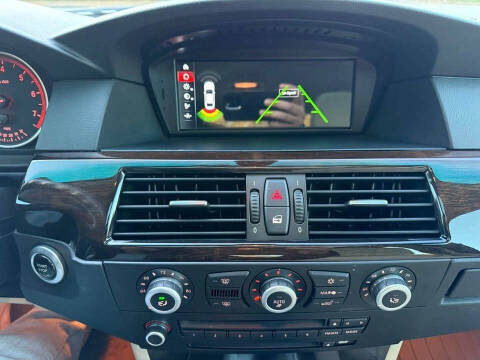 2009 BMW 5 Series 528i