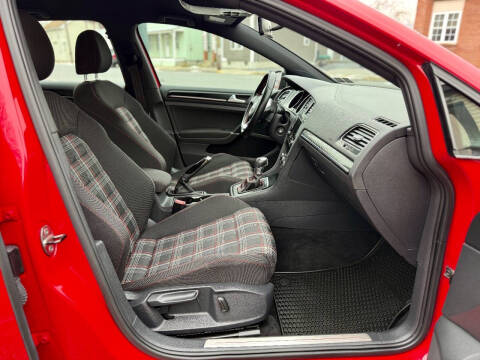 2015 Volkswagen Golf GTI S