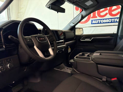 2026 GMC Sierra 1500 Elevation Standard